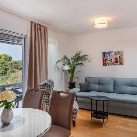 Solu Apartment Promajna Buitenkant foto
