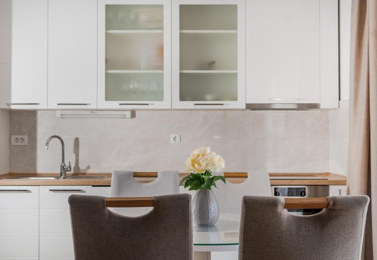 Solu Apartment Promajna Buitenkant foto